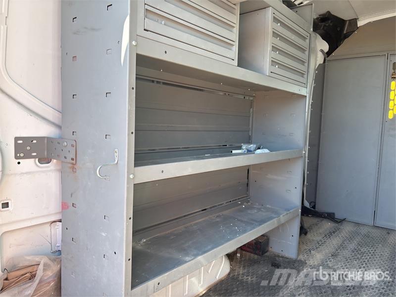 Ford Transit 150 Cargo Van Изотермический фургон