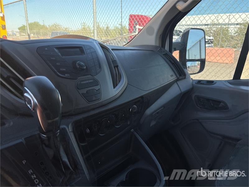 Ford Transit 150 Cargo Van Изотермический фургон
