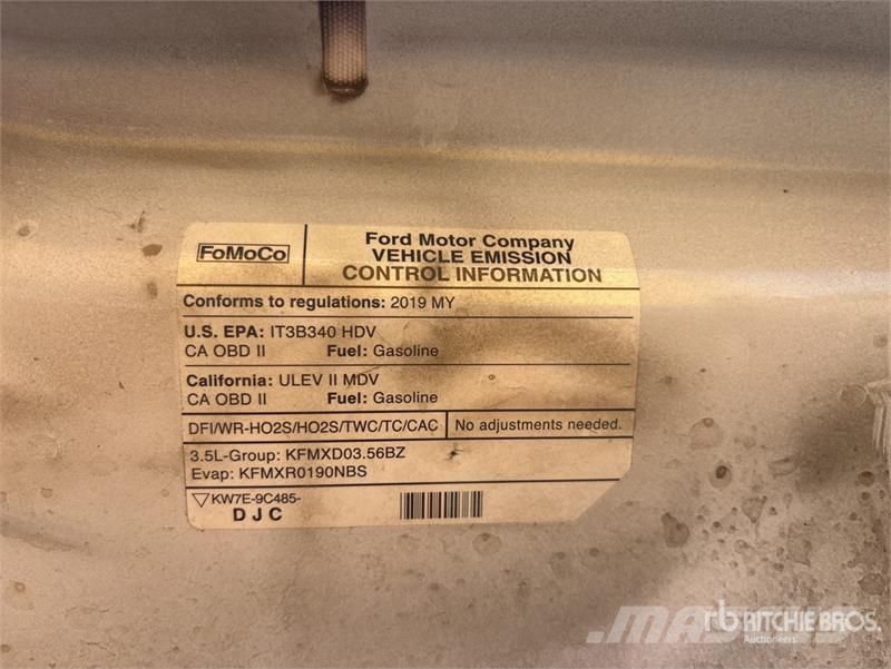 Ford Transit 150 Cargo Van Изотермический фургон