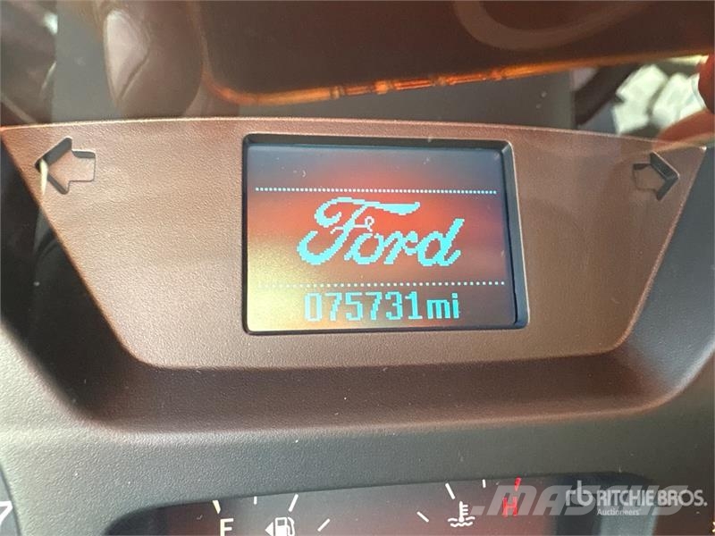 Ford Transit 150 Passenger Van Furgone chiuso