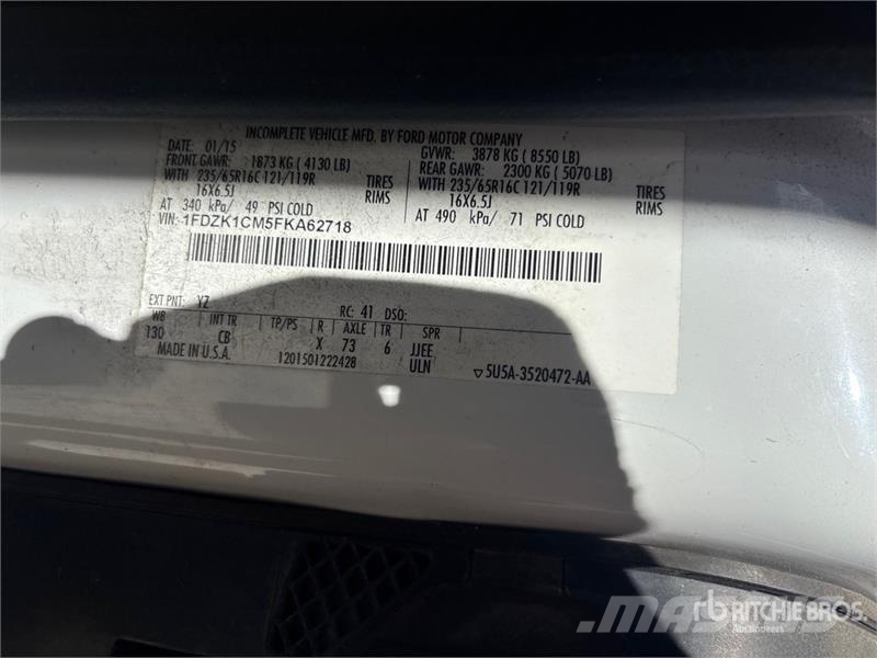 Ford Transit 150 Passenger Van Transporterek