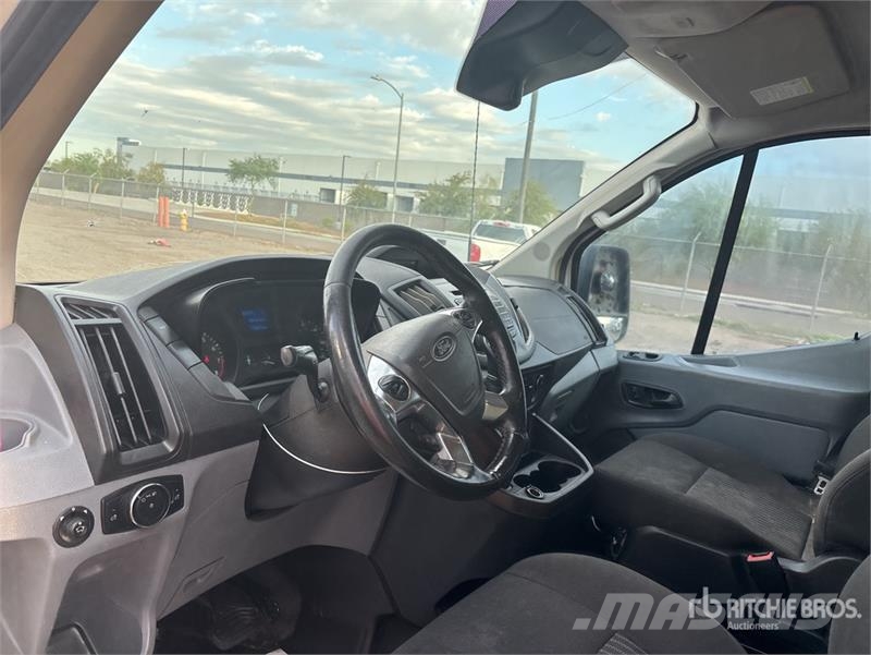 Ford Transit 250 Cargo Van Krovininiai furgonai