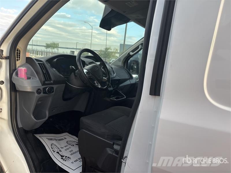 Ford Transit 250 Cargo Van Krovininiai furgonai