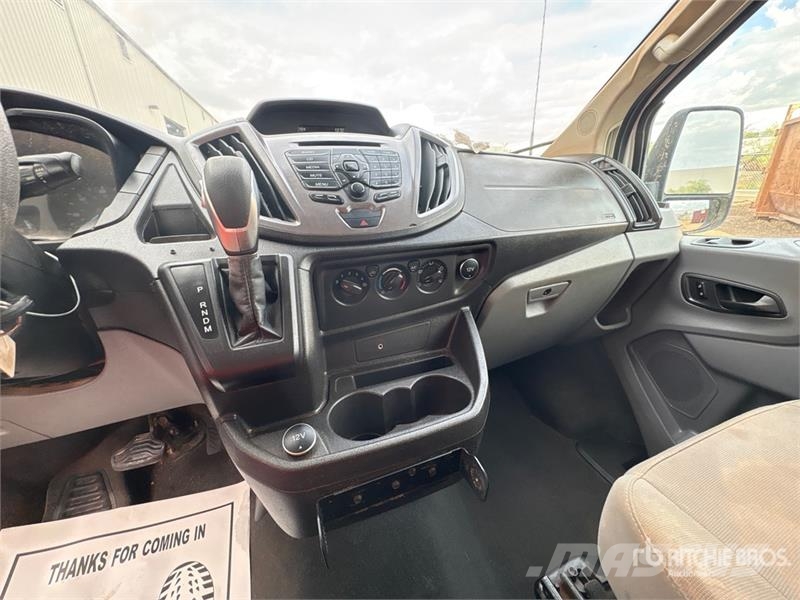 Ford Transit 350 13 Passenger Van Lieferwagen