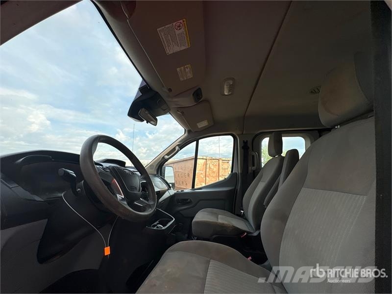 Ford Transit 350 13 Passenger Van Lieferwagen