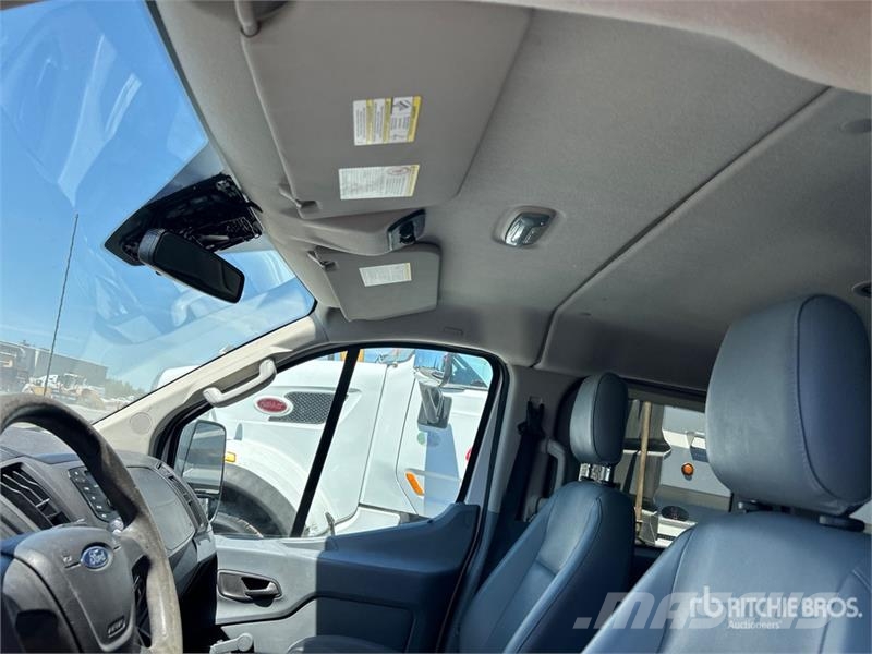 Ford Transit 350 14 Passenger Van (Inoperable) Preču pārvadāšanas furgoni