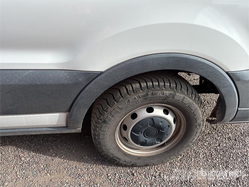 Ford Transit 350 14 Passenger Van 패널 화물차