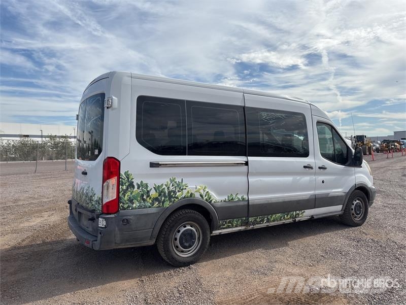 Ford Transit 350 14 Passenger Van 패널 화물차