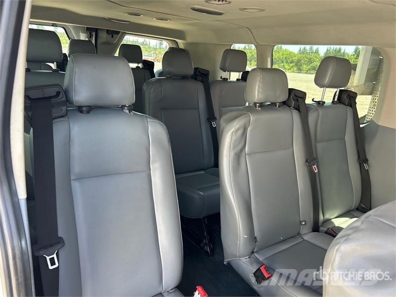 Ford Transit 350 14 Passenger Van (Inoperable) Preču pārvadāšanas furgoni