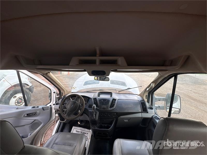 Ford Transit 350 15 Passenger Van Dodávky