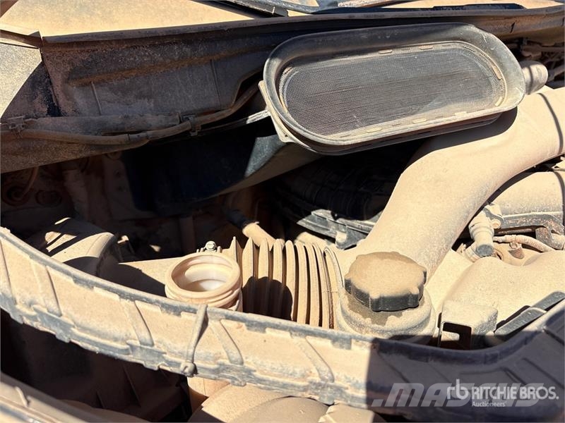 Ford Transit 350 Cargo Van (Inoperable) 廂式貨物運輸車