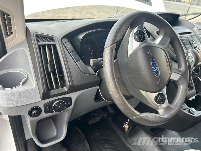 Ford Transit 350 Cargo Van Preču pārvadāšanas furgoni