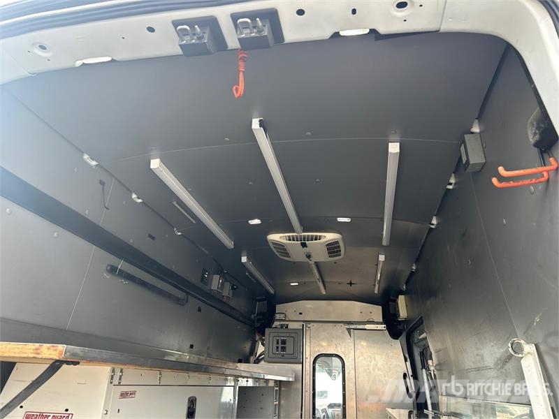 Ford Transit 350 Cargo Van Preču pārvadāšanas furgoni