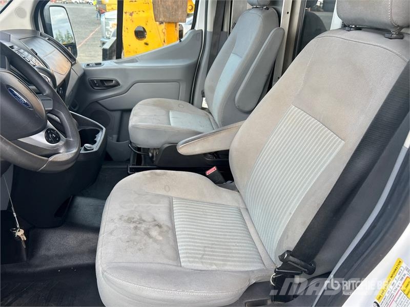 Ford Transit 350 Cargo Van Preču pārvadāšanas furgoni