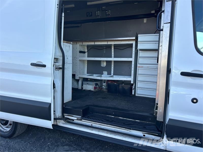 Ford Transit 350 Cargo Van Изотермический фургон
