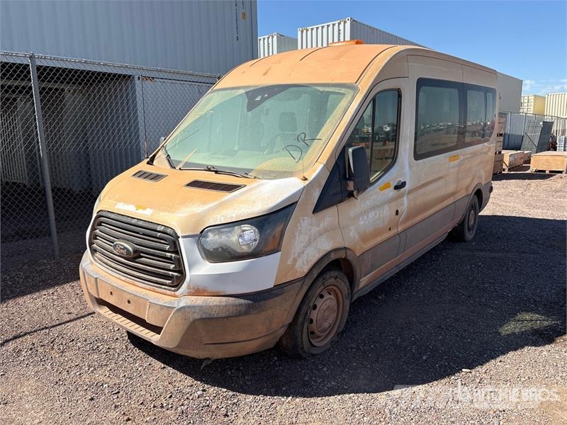 Ford Transit 350 Cargo Van (Inoperable) 廂式貨物運輸車