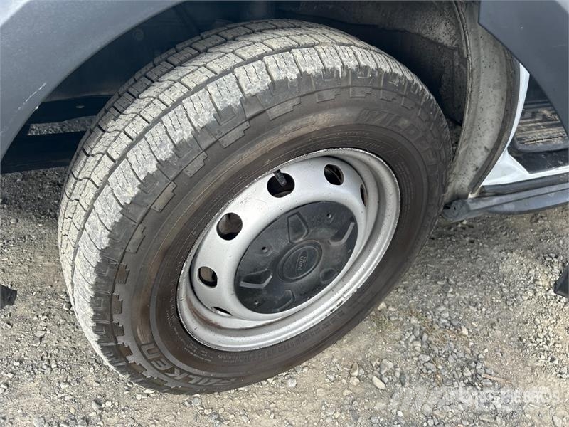 Ford Transit 350 Cargo Van Preču pārvadāšanas furgoni