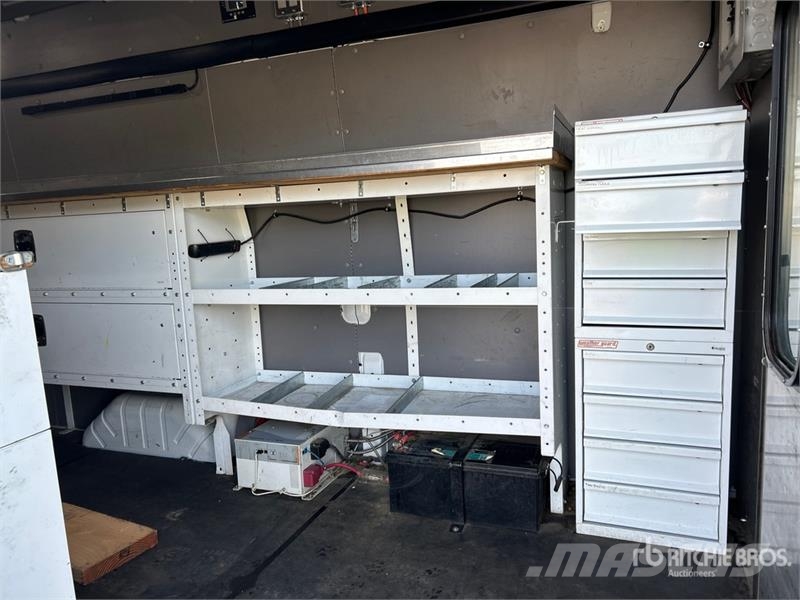 Ford Transit 350 Cargo Van Изотермический фургон