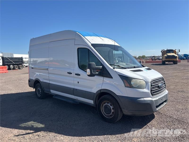 Ford Transit 350 Cargo Van Панельні фургони