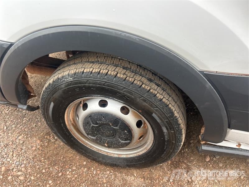 Ford Transit 350 Passenger Van Lieferwagen