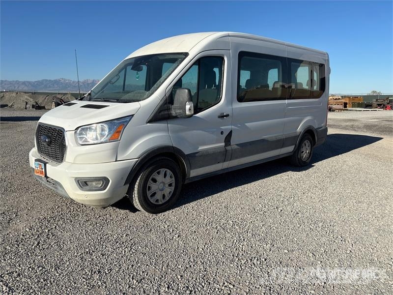 Ford Transit 350 XLT 15 Passenger Van Furgone chiuso