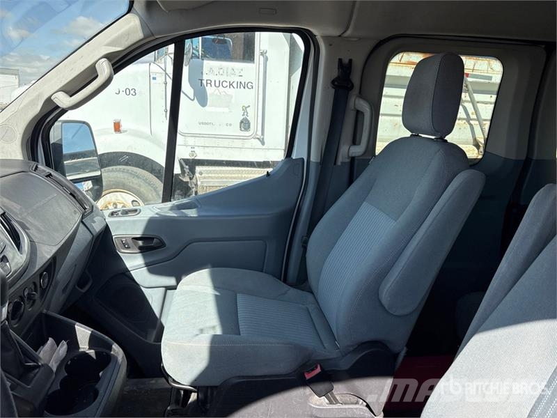 Ford Transit 350 XLT 12 Passenger Van Preču pārvadāšanas furgoni