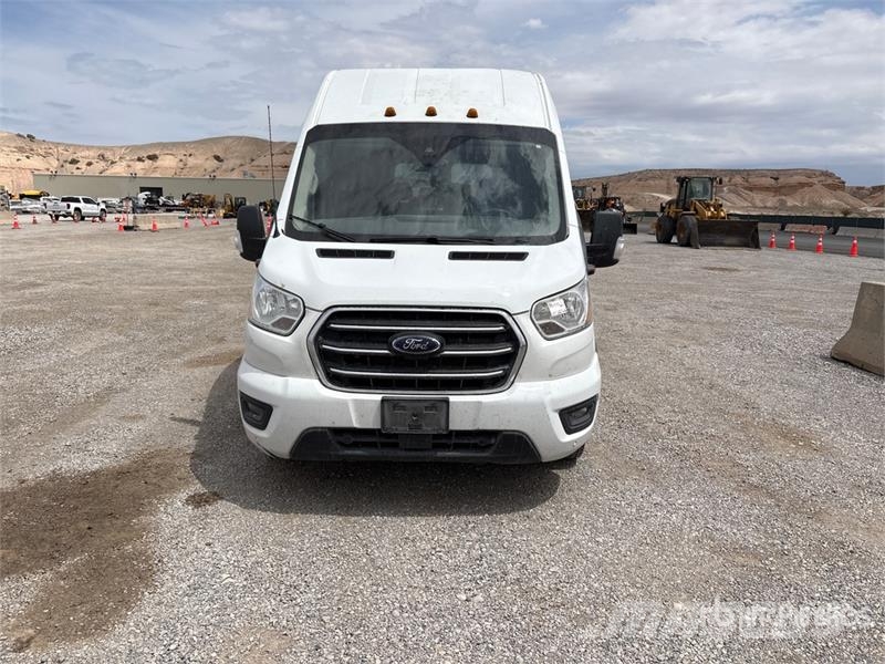 Ford Transit 350 XLT 15 Passenger Van Furgonetas cerradas