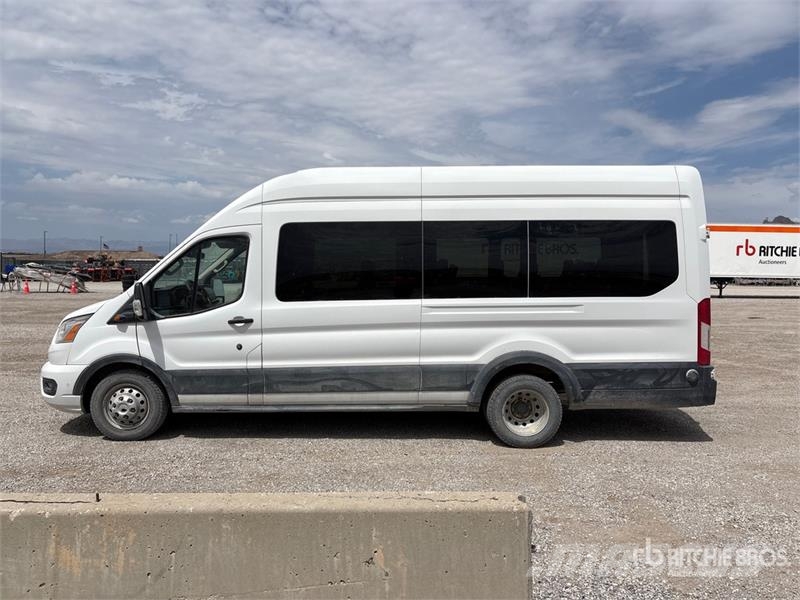 Ford Transit 350 XLT 15 Passenger Van Furgonetas cerradas