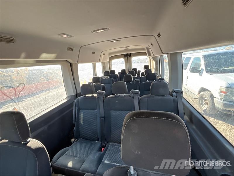 Ford Transit 350 XLT 15 Passenger Van Furgone chiuso