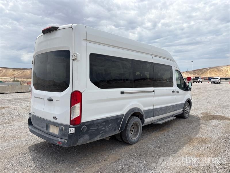 Ford Transit 350 XLT 15 Passenger Van Furgonetas cerradas