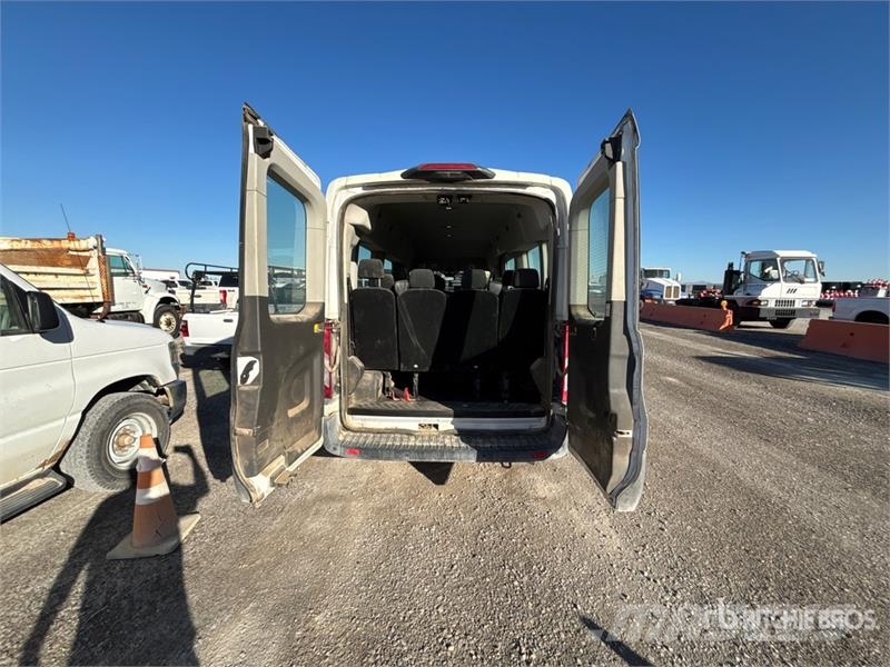 Ford Transit 350 XLT 15 Passenger Van Furgone chiuso