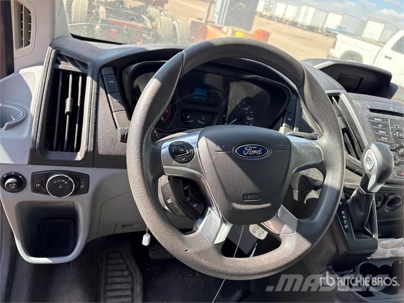 Ford Transit 350 XLT 12 Passenger Van Preču pārvadāšanas furgoni