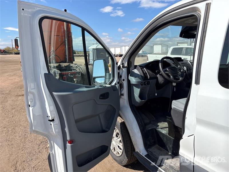 Ford Transit 350 XLT 12 Passenger Van Preču pārvadāšanas furgoni