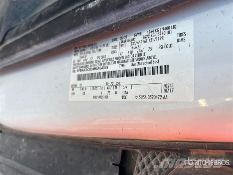 Ford Transit 350 XLT 15 Passenger Van Furgone chiuso