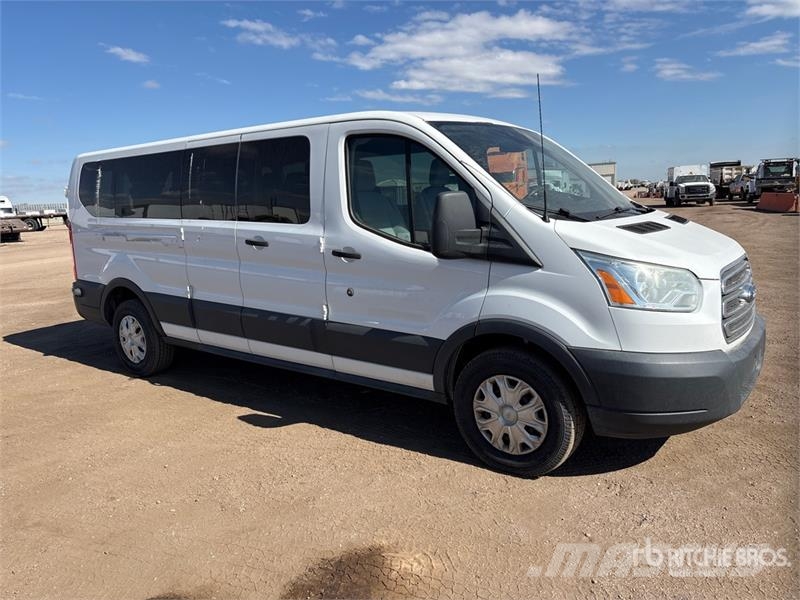 Ford Transit 350 XLT 12 Passenger Van Preču pārvadāšanas furgoni