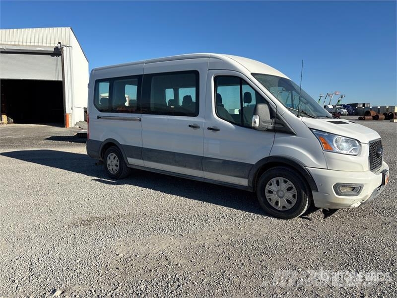 Ford Transit 350 XLT 15 Passenger Van Furgone chiuso