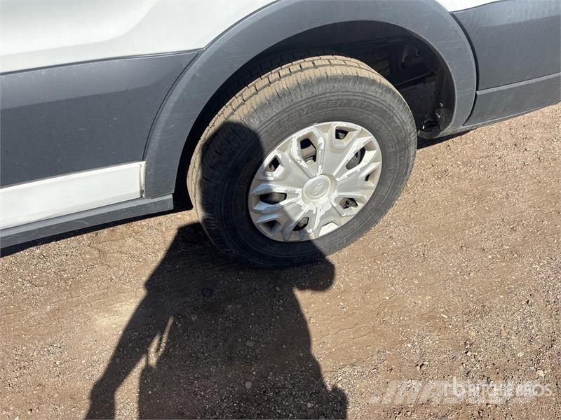 Ford Transit 350 XLT 12 Passenger Van Preču pārvadāšanas furgoni
