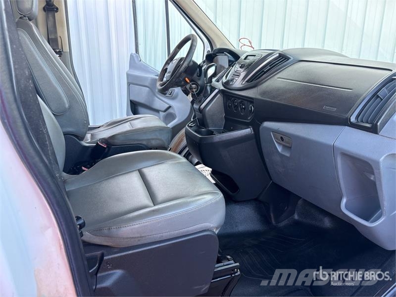 Ford Transit Cargo Van Furgone chiuso