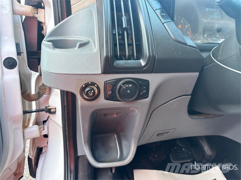 Ford Transit Cargo Van Furgone chiuso