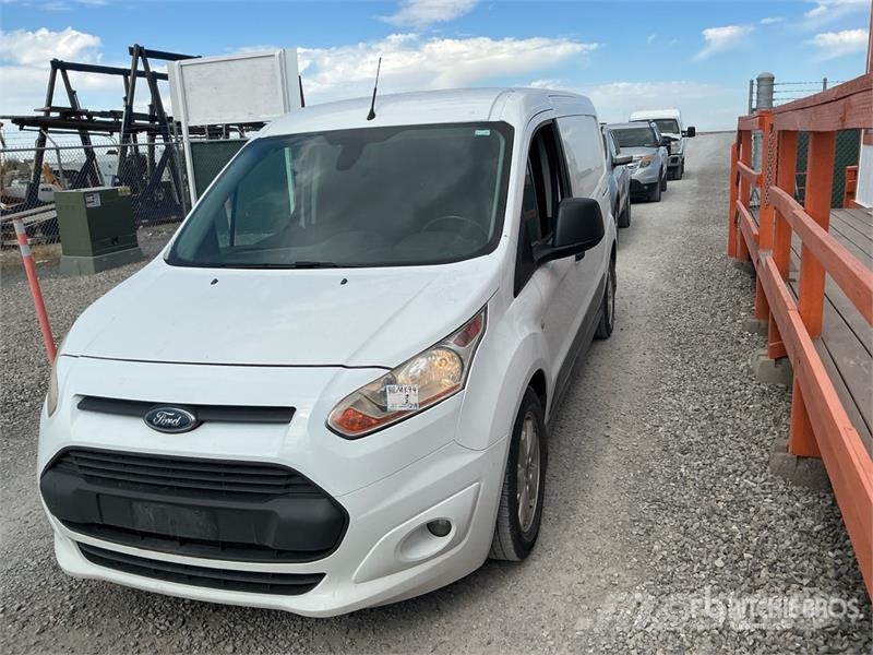 Ford Transit Connect XLT Cargo Van 大型面包车