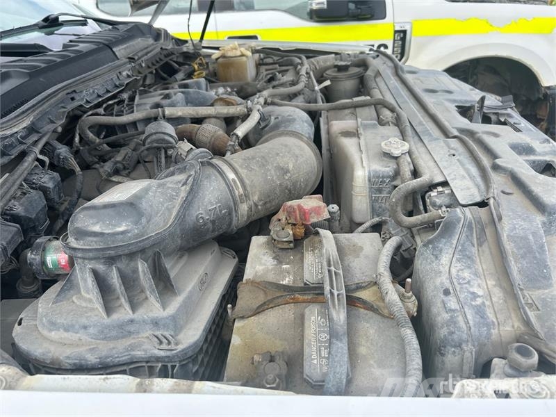 Ford XL 4x4 Crew Cab Pickup 其他