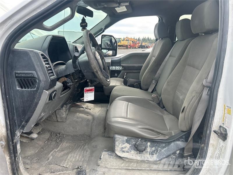 Ford XL 4x4 Crew Cab Pickup 其他
