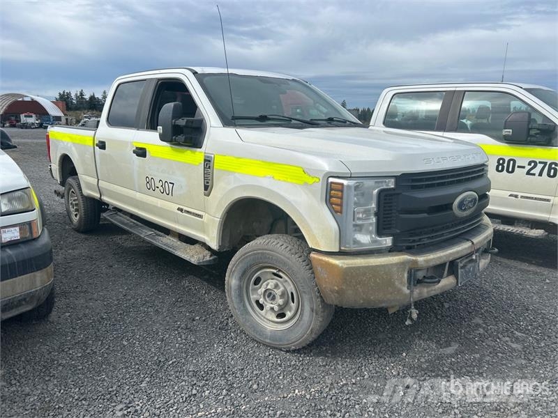 Ford XL 4x4 Crew Cab Pickup 其他