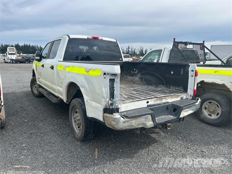 Ford XL 4x4 Crew Cab Pickup 其他
