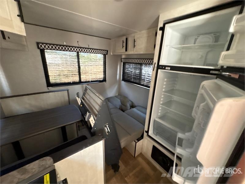 Forest River 21CK 26 ft 2 in T/A Travel Trailer 其他拖車