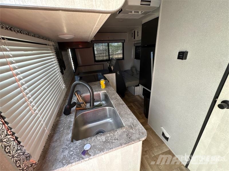 Forest River 21CK 26 ft 2 in T/A Travel Trailer 其他拖車