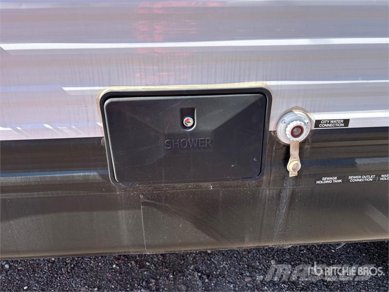 Forest River 21CK 26 ft 2 in T/A Travel Trailer 其他拖車