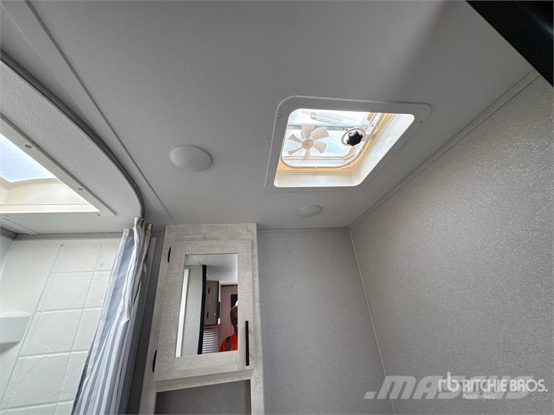 Forest River 21CK 26 ft 2 in T/A Travel Trailer 其他拖車