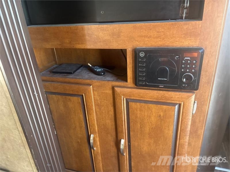 Forest River 24 ft T/A Travel Trailer Otros remolques