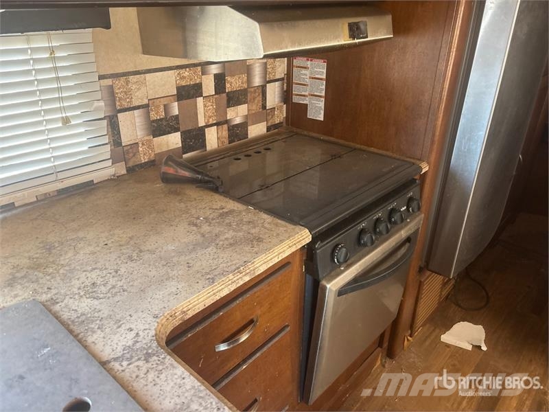 Forest River 24 ft T/A Travel Trailer Otros remolques